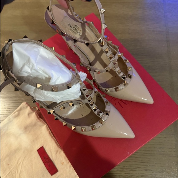 Valentino Rockstud Caged 100 Patent Pump - Picture 2 of 2